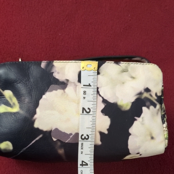 Givenchy Baby's Breath Pandora Wristlet - Picture 10 of 13